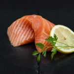 sashimi mit zitrone 1920x1280 gross - SWISS LACHS Alpiner Lachs
