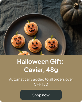 Halloween Snacks mit Lachs auf einem Teller